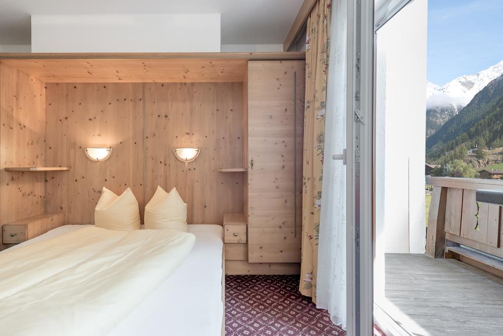 Ferienhaus Apart Sonnzeit Зёльден Номер фото
