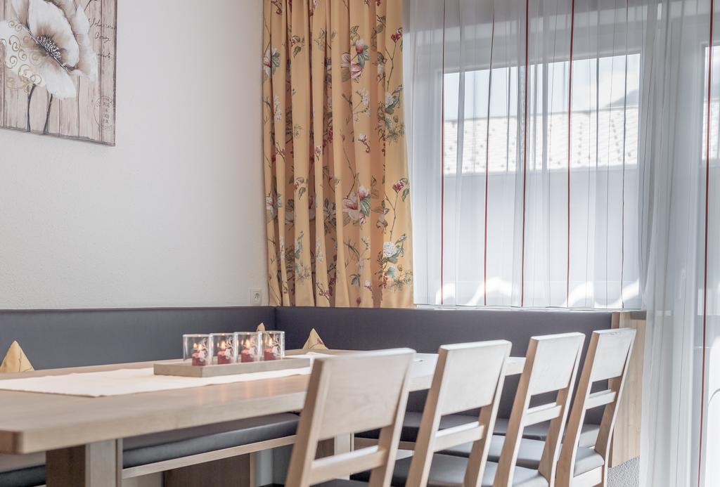 Ferienhaus Apart Sonnzeit Зёльден Номер фото