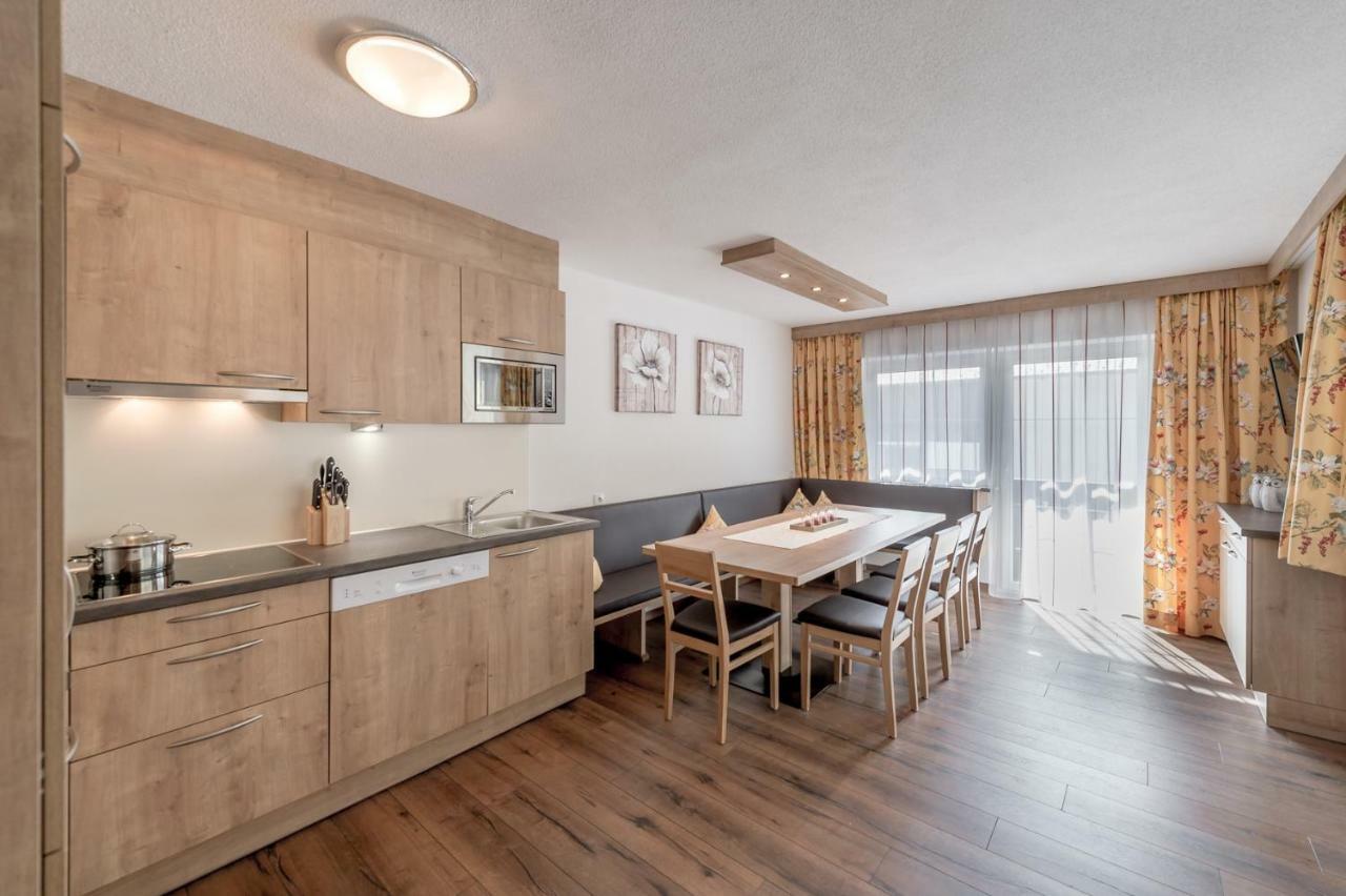 Ferienhaus Apart Sonnzeit Зёльден Экстерьер фото